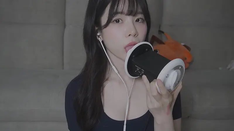yeonchu 韩国小姐姐露脸露舌头舔耳小合集8个